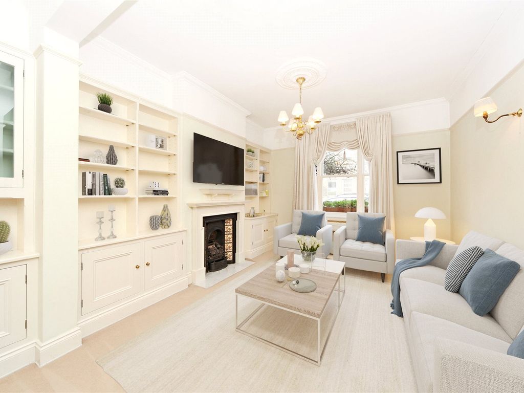 3 bed terraced house to rent in Windmill Road, Chiswick W4, £4,250 pcm