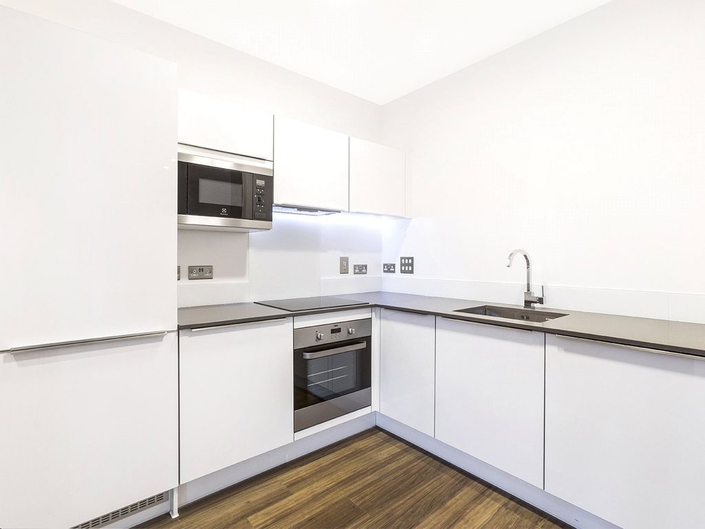 2 bed flat for sale in Sitka House, 20 Quebec Way, London SE16, £675,000