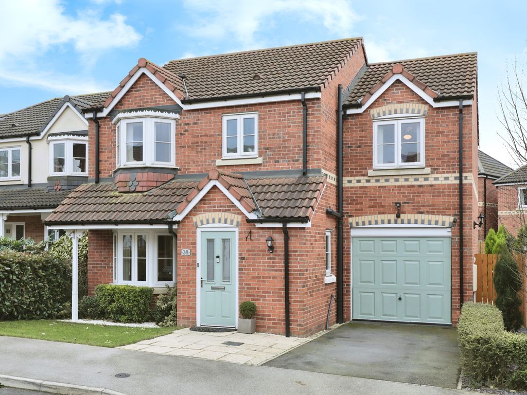 4 bed detached house for sale in Hesley Road, Doncaster DN11, £290,000