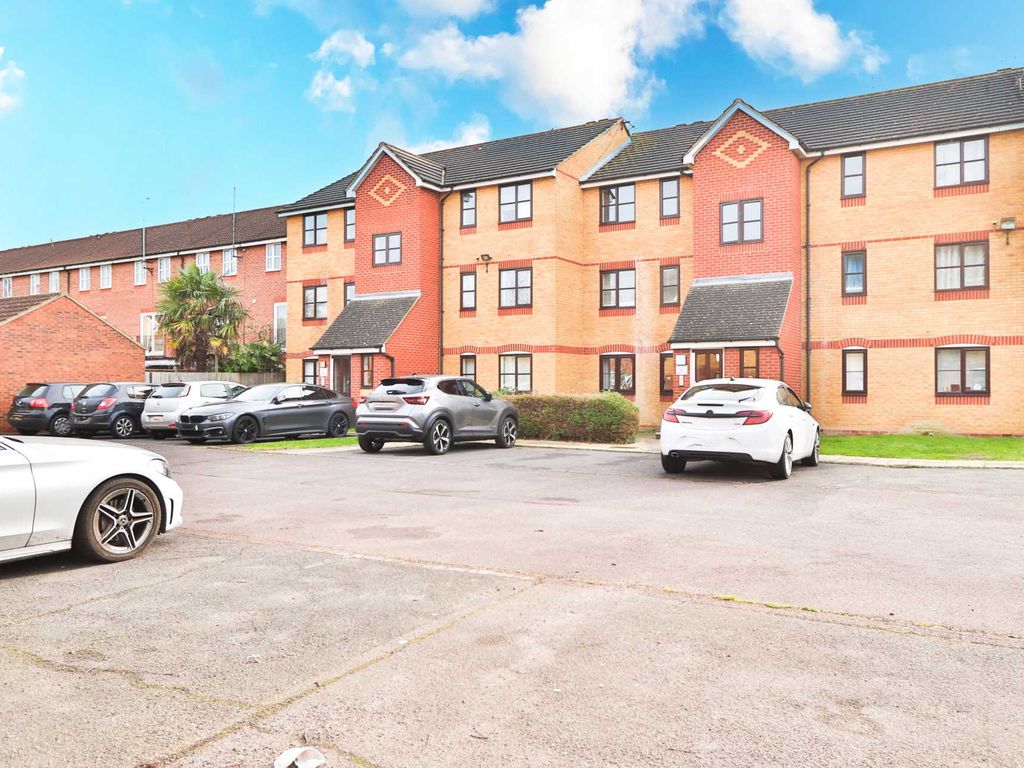 1 bed flat for sale in Sherfield Close, New Malden KT3, £265,000