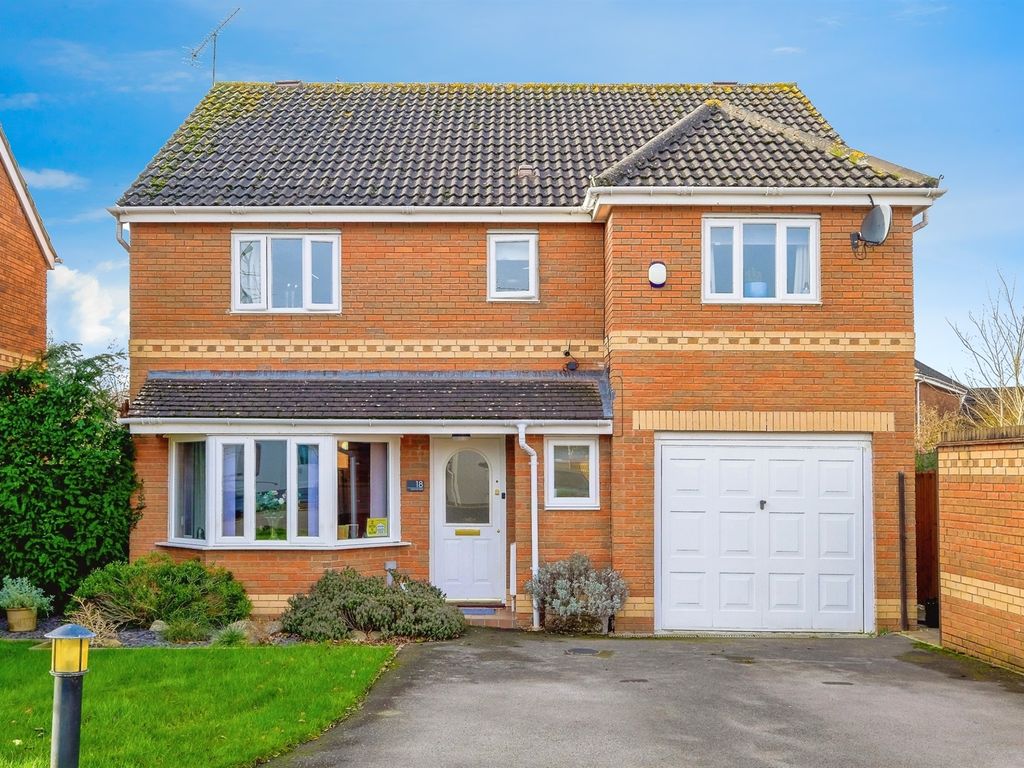 4 bed detached house for sale in Caxton View, Monmouth NP25, £485,000