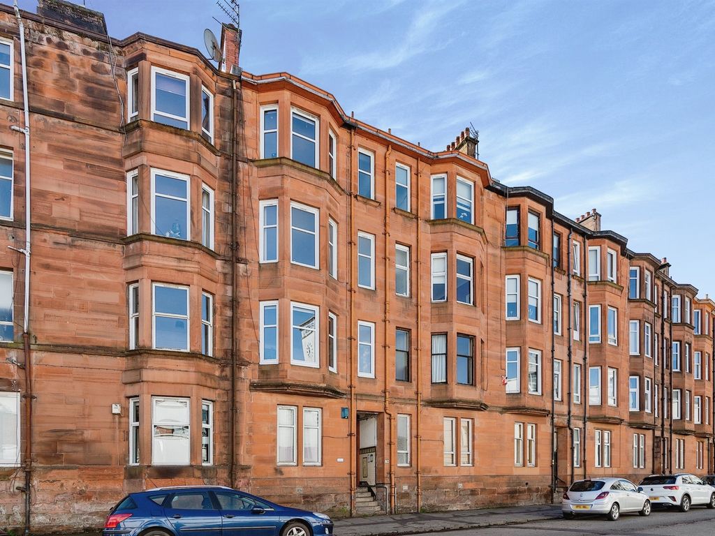 1 bed flat for sale in Newlands Road, Glasgow G44, £105,000