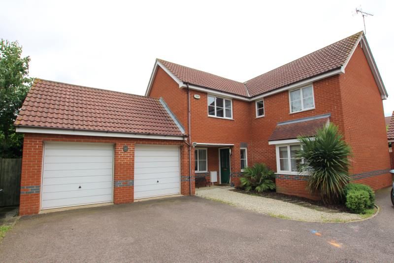 5 bed detached house to rent in Fleming Close, Yaxley, Peterborough PE7, £1,900 pcm