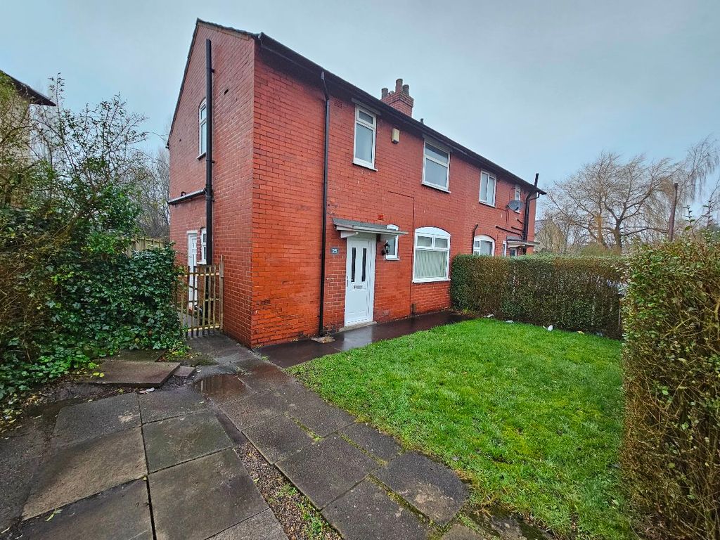 3 bed semi-detached house to rent in Howard Avenue, Kearsley, Bolton BL4, £995 pcm