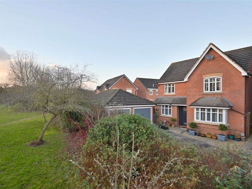 4 bed detached house for sale in Doublegates Avenue, Ripon HG4, £410,000