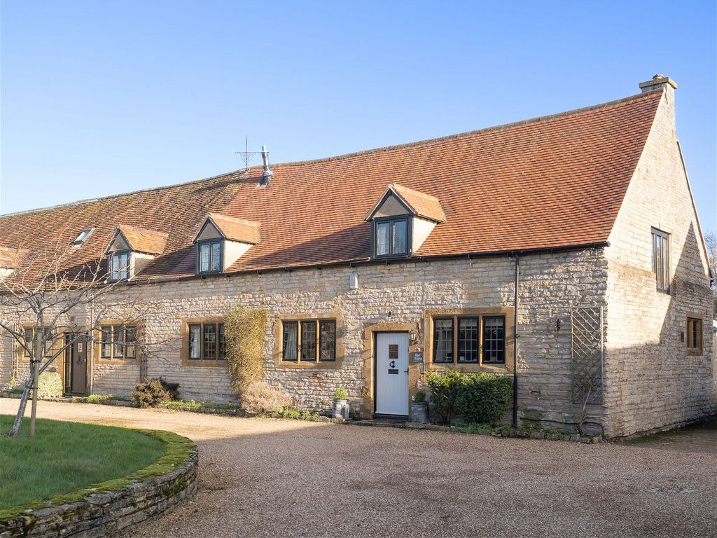 4 bed barn conversion for sale in The Dairy, Cleeve Prior Manor, Cleeve Prior WR11, £765,000