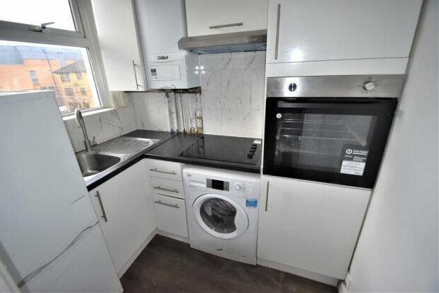 1 bed flat to rent in Broad Green Avenue, Croydon CR0, £1,150 pcm