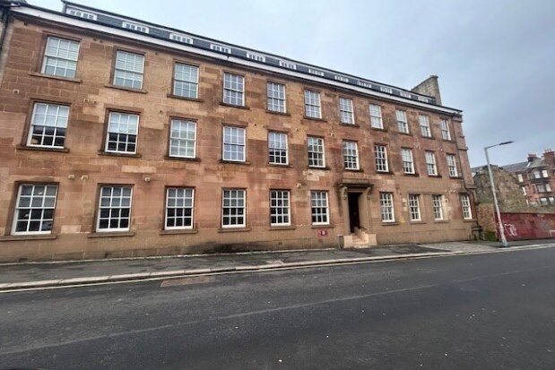 3 bed flat to rent in George Street, Paisley PA1, £1,400 pcm