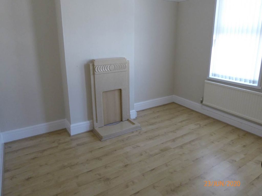 3 bed semi-detached house to rent in The Grove, Carmarthen SA31, £900 pcm
