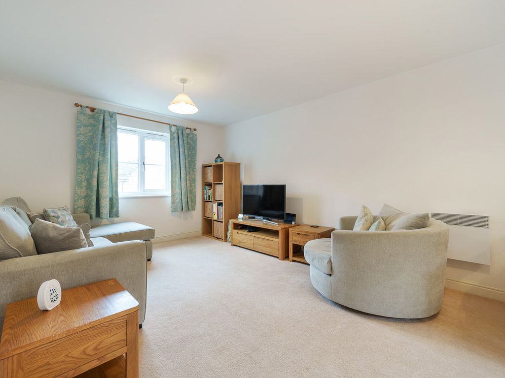 2 bed flat for sale in Poperinghe Way, Arborfield, Reading, Berkshire RG2, £235,000