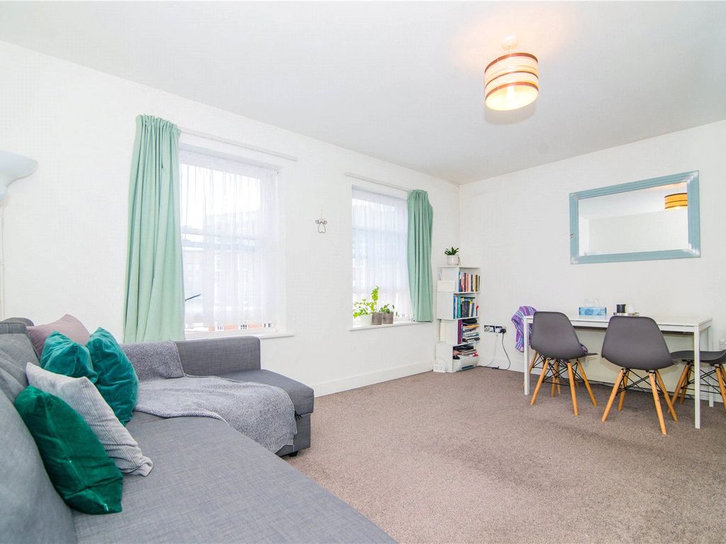 1 bed flat to rent in Eden Street, Kingston Upon Thames KT1, £1,250 pcm