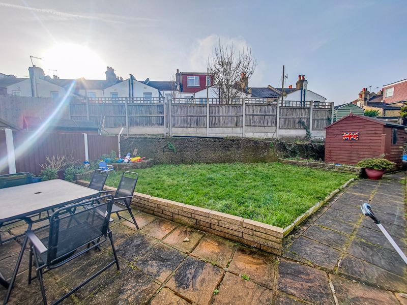 2 bed terraced house for sale in Swingate Lane, London SE18, £360,000