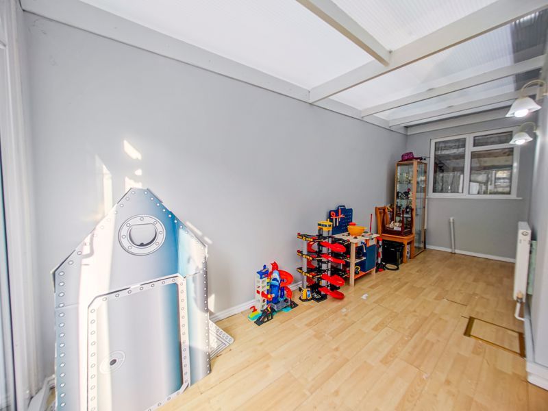 2 bed terraced house for sale in Swingate Lane, London SE18, £360,000