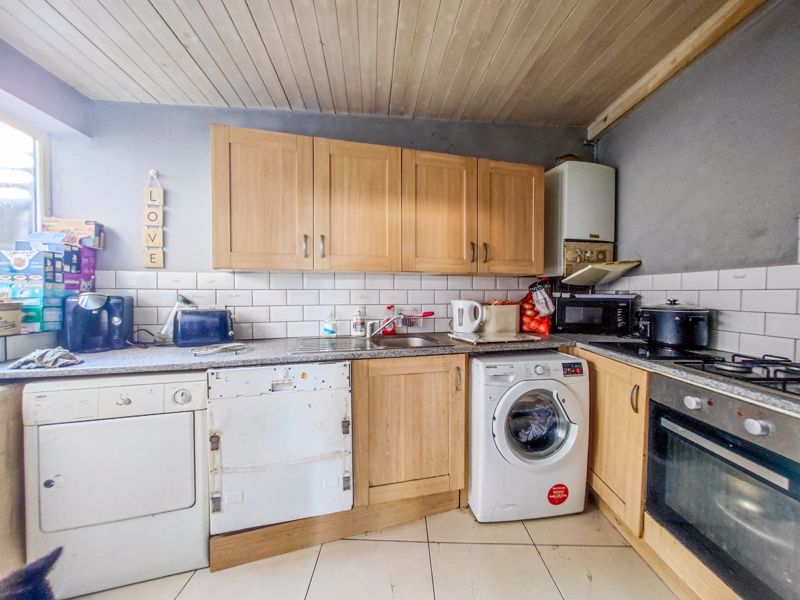 2 bed terraced house for sale in Chestnut Rise, Plumstead SE18, £325,000
