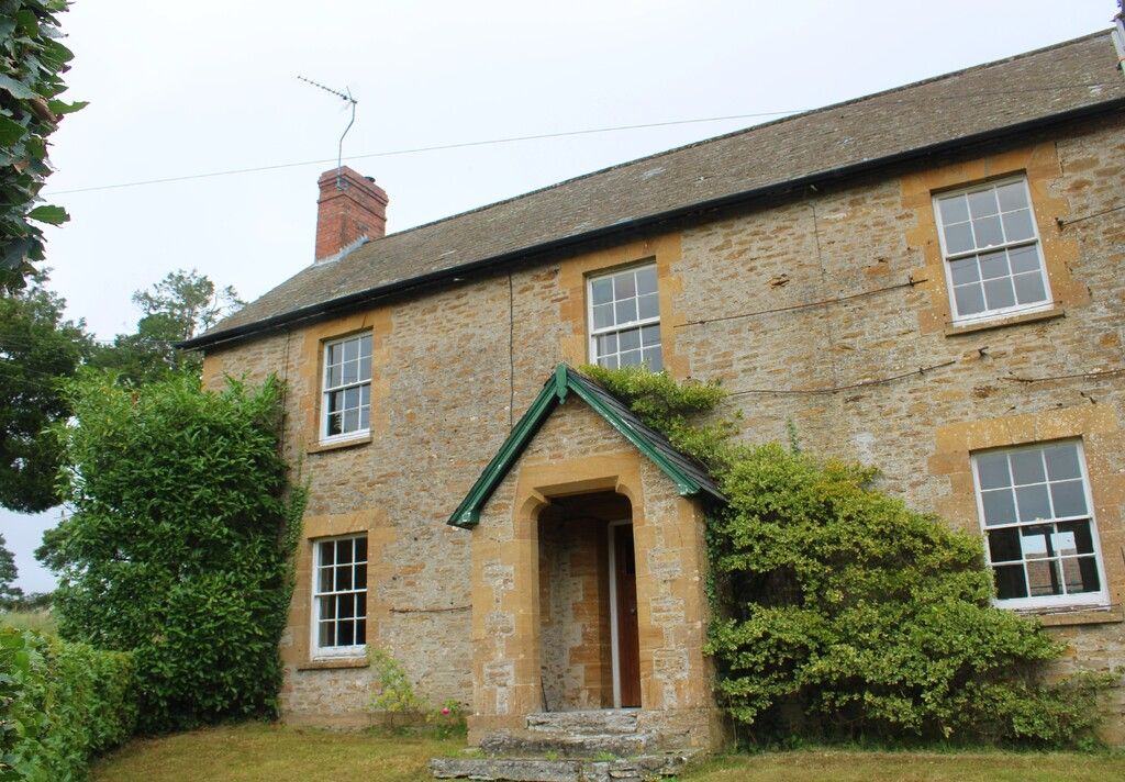 3 bed farmhouse to rent in High Street, Hardington Mandeville, Yeovil BA22, £1,300 pcm