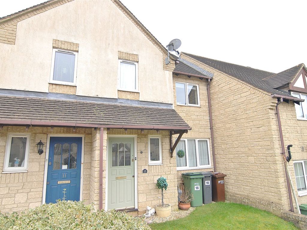 3 bed terraced house to rent in Hawk Close, Chalford, Stroud, Gloucestershire GL6, £1,100 pcm