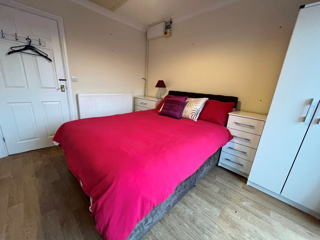 4 bed semi-detached house for sale in Bryn Deri Close, Adpar, Newcastle Emlyn SA38, £275,000