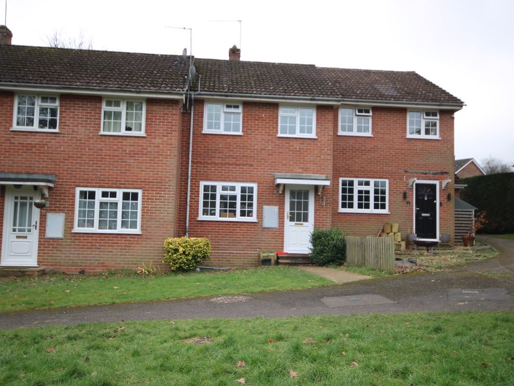 3 bed terraced house for sale in Harwood Rise, Woolton Hill, Newbury RG20, £345,000
