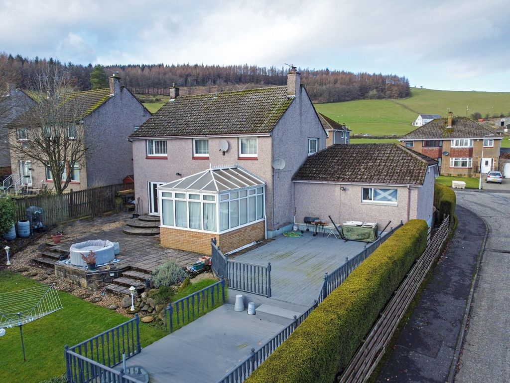 4 bed property for sale in Dunmore Place, Ballingry, Lochgelly KY5, £290,000
