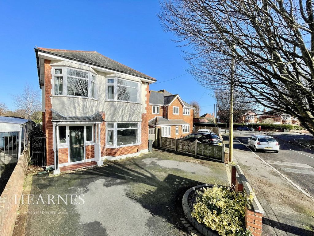 3 bed detached house for sale in Haverstock Road, Bournemouth BH9, £500,000