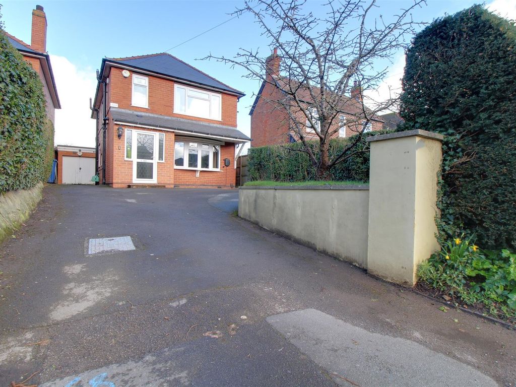 3 bed detached house for sale in Longford Lane, Longford, Gloucester GL2, £420,000