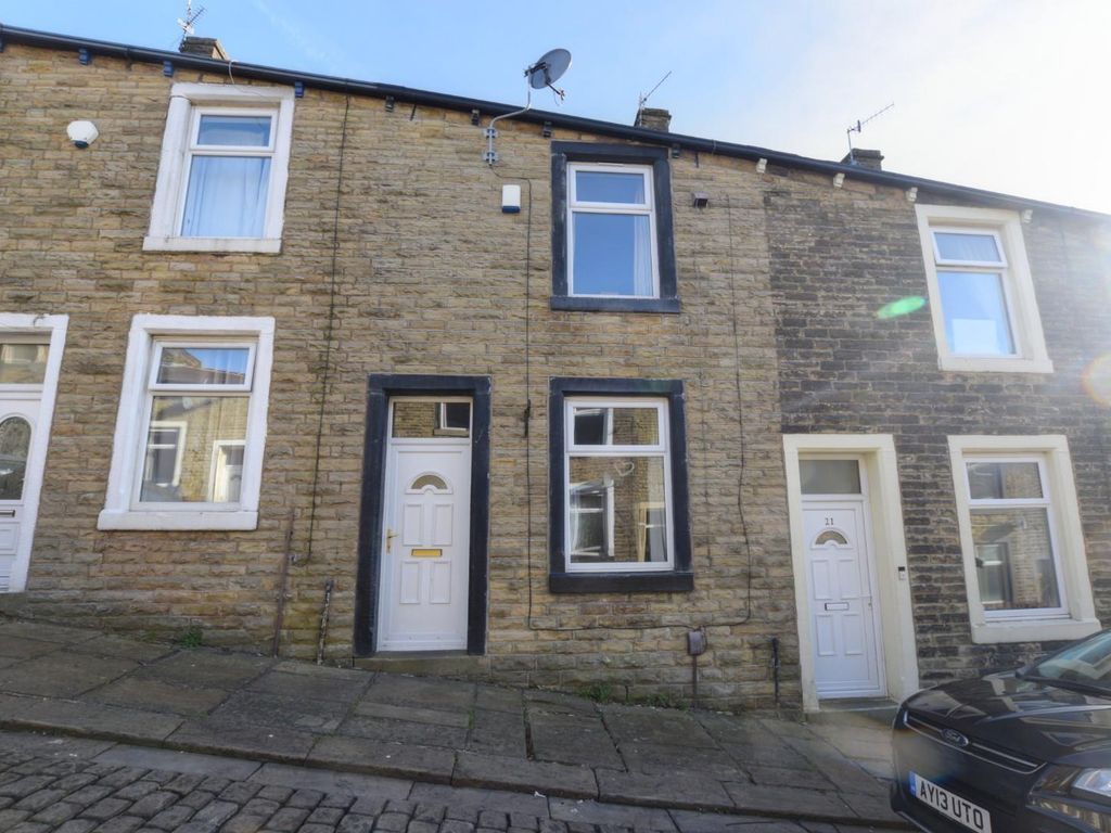 2 bed terraced house to rent in Basil Street, Colne BB8, £575 pcm