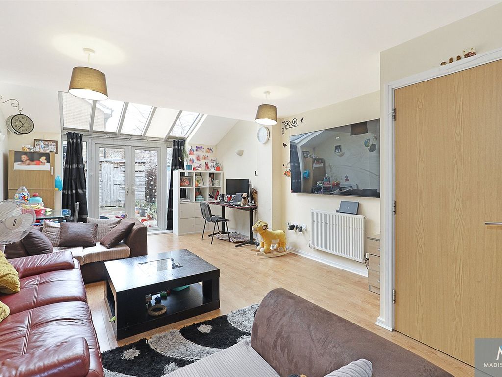 2 bed terraced house for sale in Griggs Close, Ilford IG3, £400,000