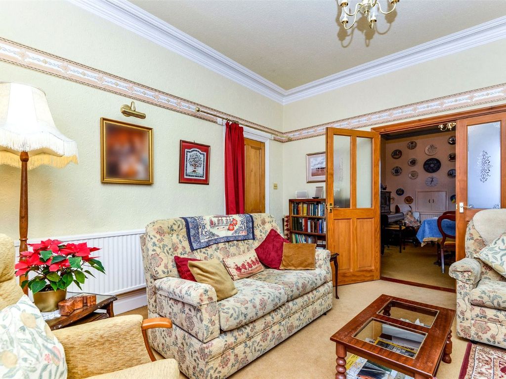 5 bed end terrace house for sale in Station Road, Hest Bank, Lancaster, Lancashire LA2, £340,000