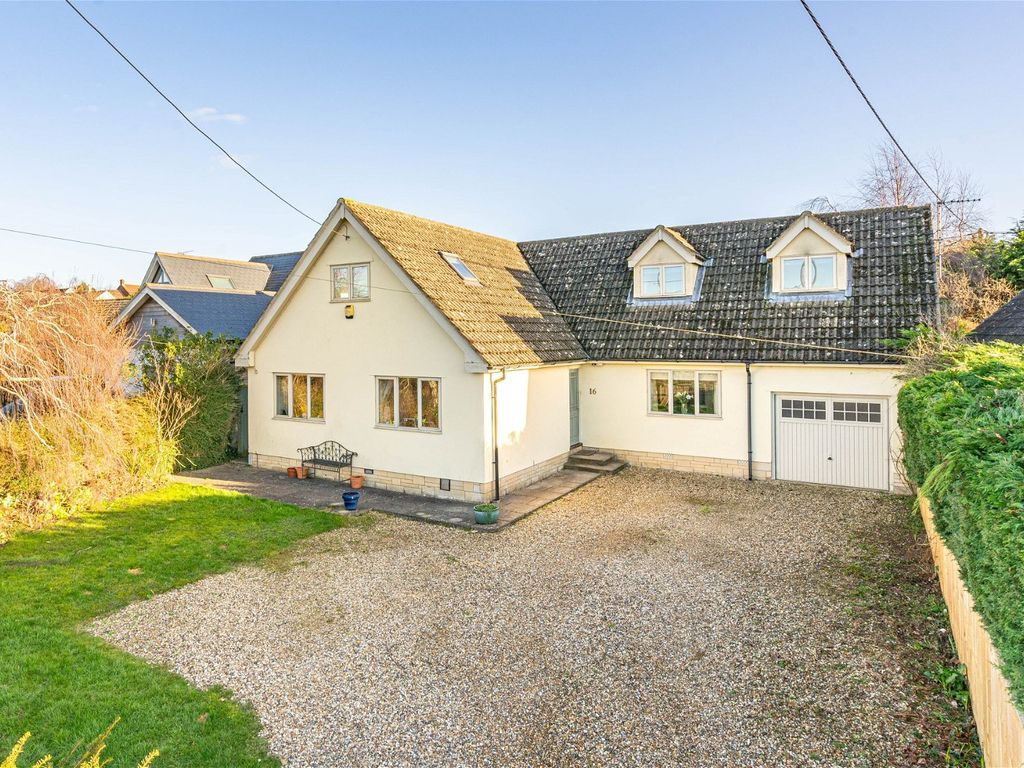 4 bed detached house for sale in Haddons Close, Foxley Road, Malmesbury SN16, £735,000