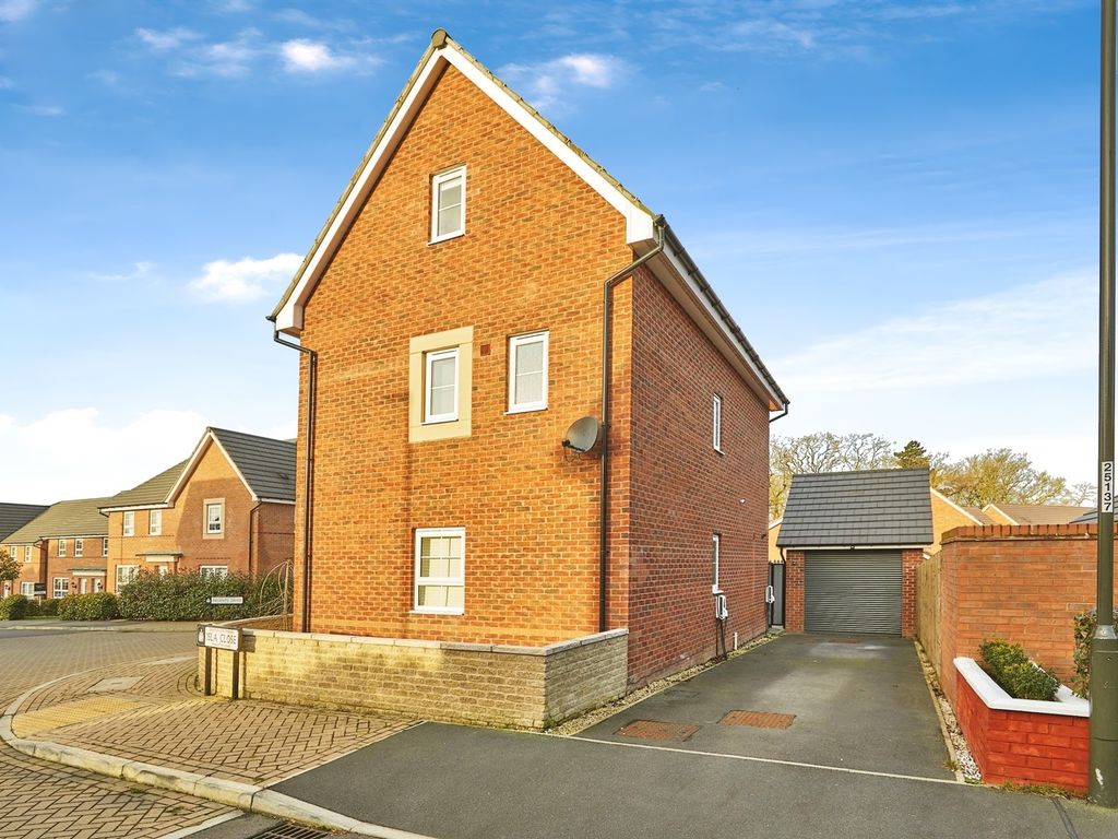 4 bed detached house for sale in Trent Way, Mickleover, Derby DE3, £415,000