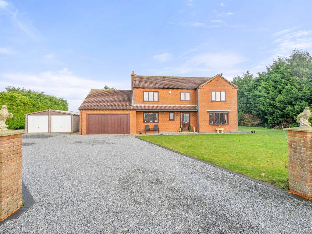 5 bed detached house for sale in Croft Lane, Croft PE24, £540,000