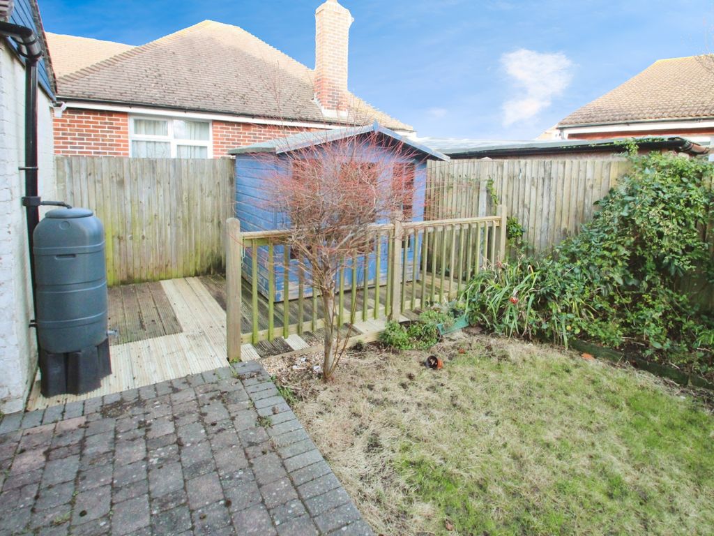 3 bed semi-detached house to rent in Cecil Road, Lancing BN15, £1,550 pcm