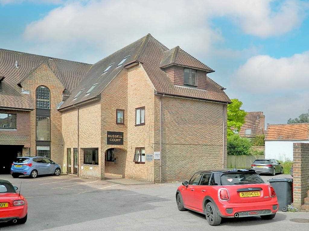 1 bed flat for sale in Russell Court, Petersfield Road, Midhurst, West Sussex GU29, £110,000
