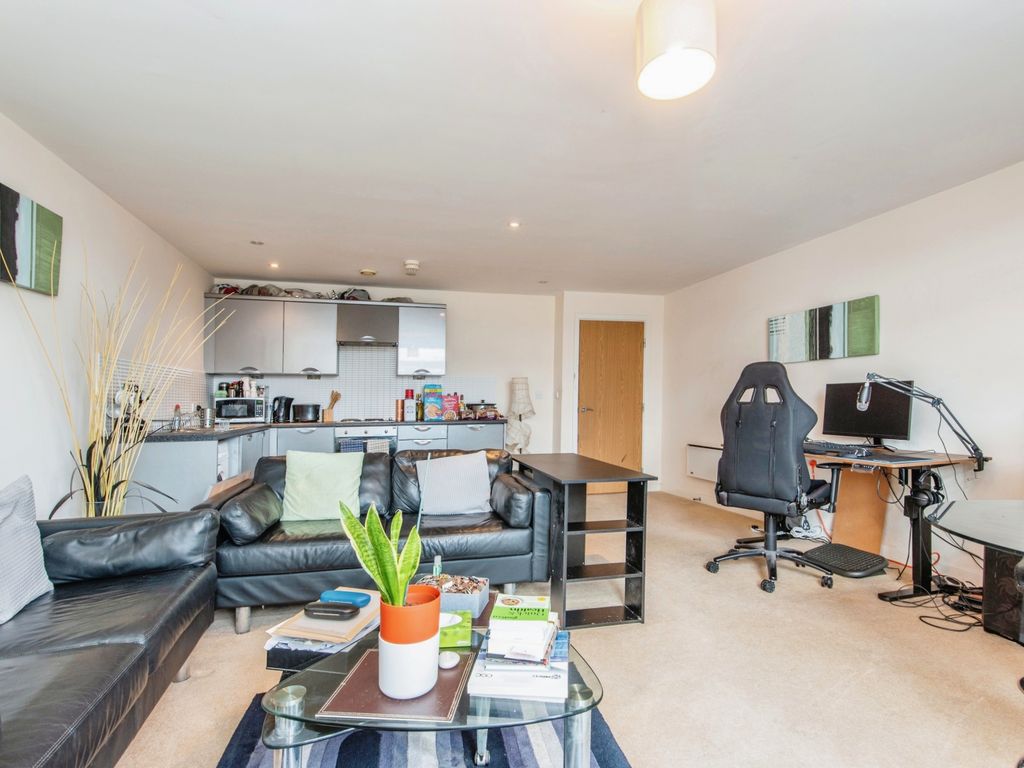 1 bed flat for sale in Bramall Lane, Sheffield, South Yorkshire S2, £92,000