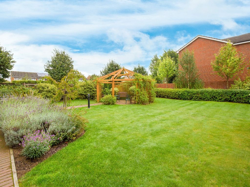 1 bed flat for sale in Goodes Court, Royston, Hertfordshire SG8, £160,000