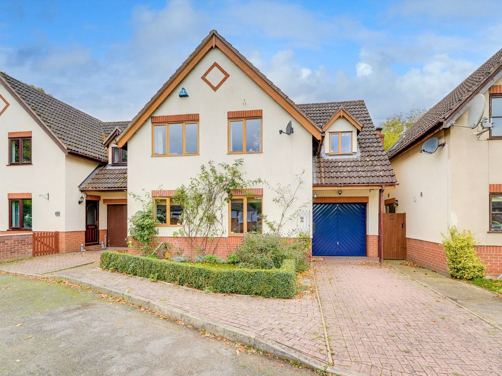 4 bed detached house for sale in Old North Road, Bassingbourn, Royston, Cambridgeshire SG8, £525,000