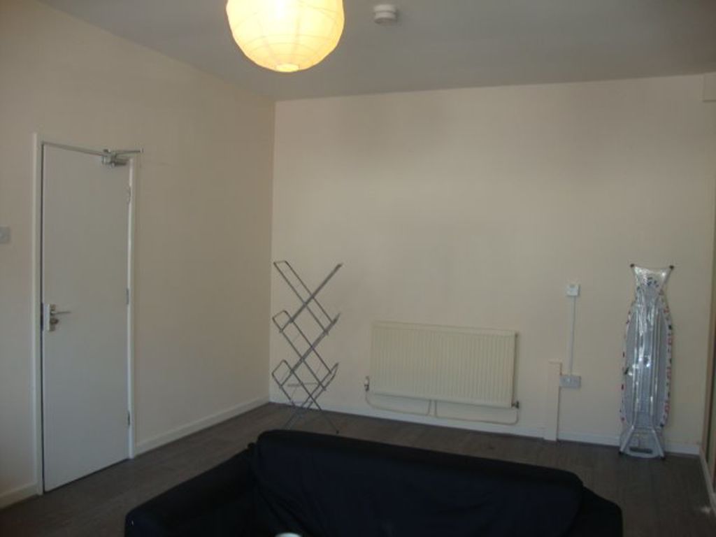 1 bed property to rent in Church Road, Newport NP19, £460 pcm