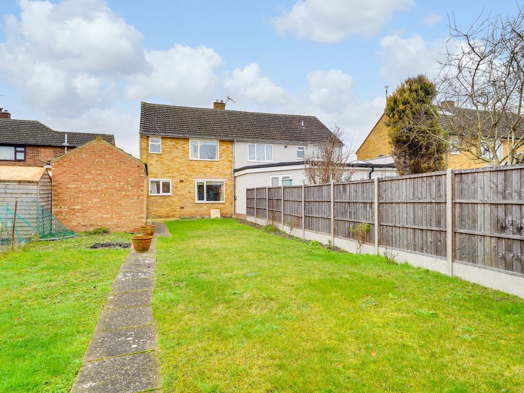 3 bed semi-detached house for sale in Hawthorn Way, Royston, Hertfordshire SG8, £300,000