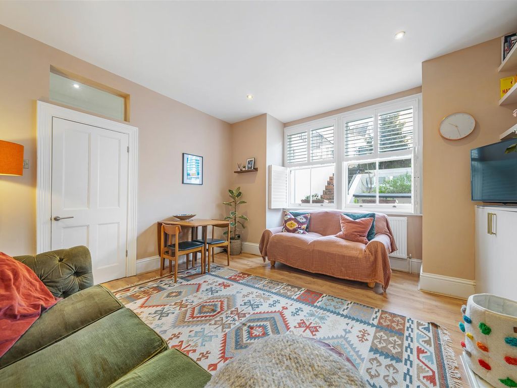 2 bed maisonette for sale in Auckland Hill, West Norwood SE27, £450,000
