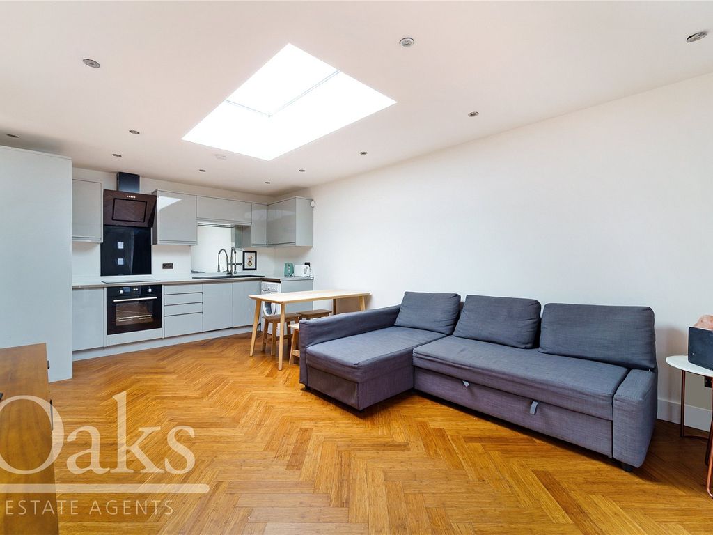 2 bed detached house for sale in Hassocks Road, London SW16, £400,000