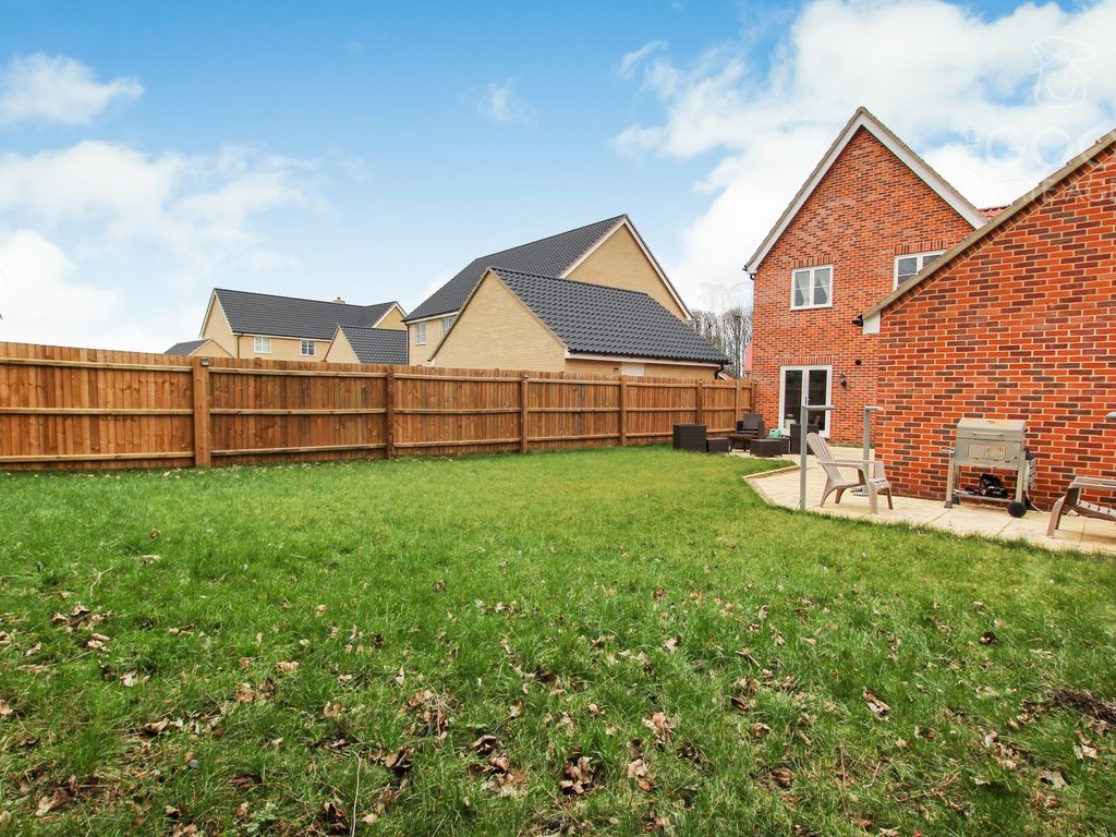 3 bed detached house for sale in Skimmer Chase, Soham CB7, £370,000