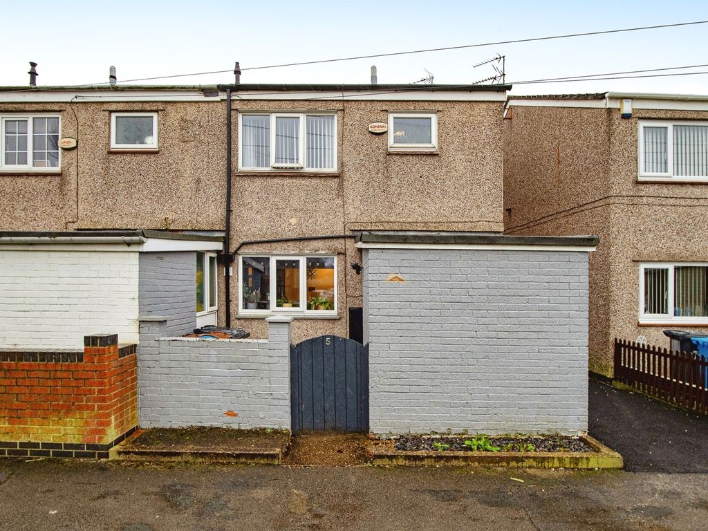 3 bed end terrace house for sale in Broadstone Close, Bransholme, Hull HU7, £110,000
