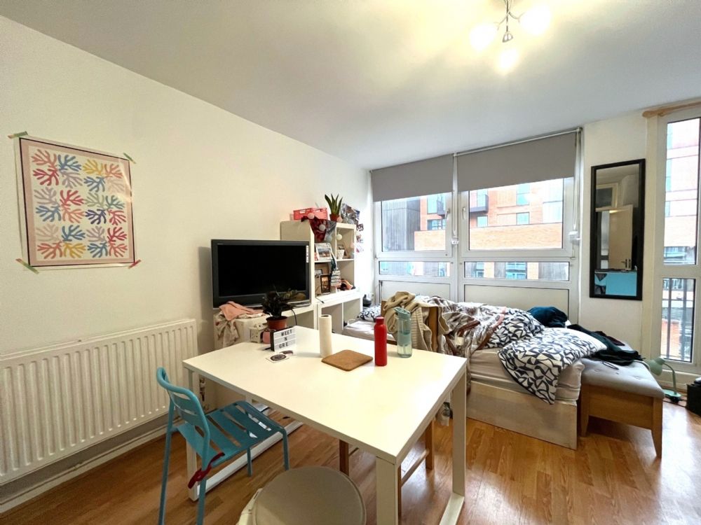 3 bed flat for sale in Stanhope Street, Euston, London NW1, £655,000