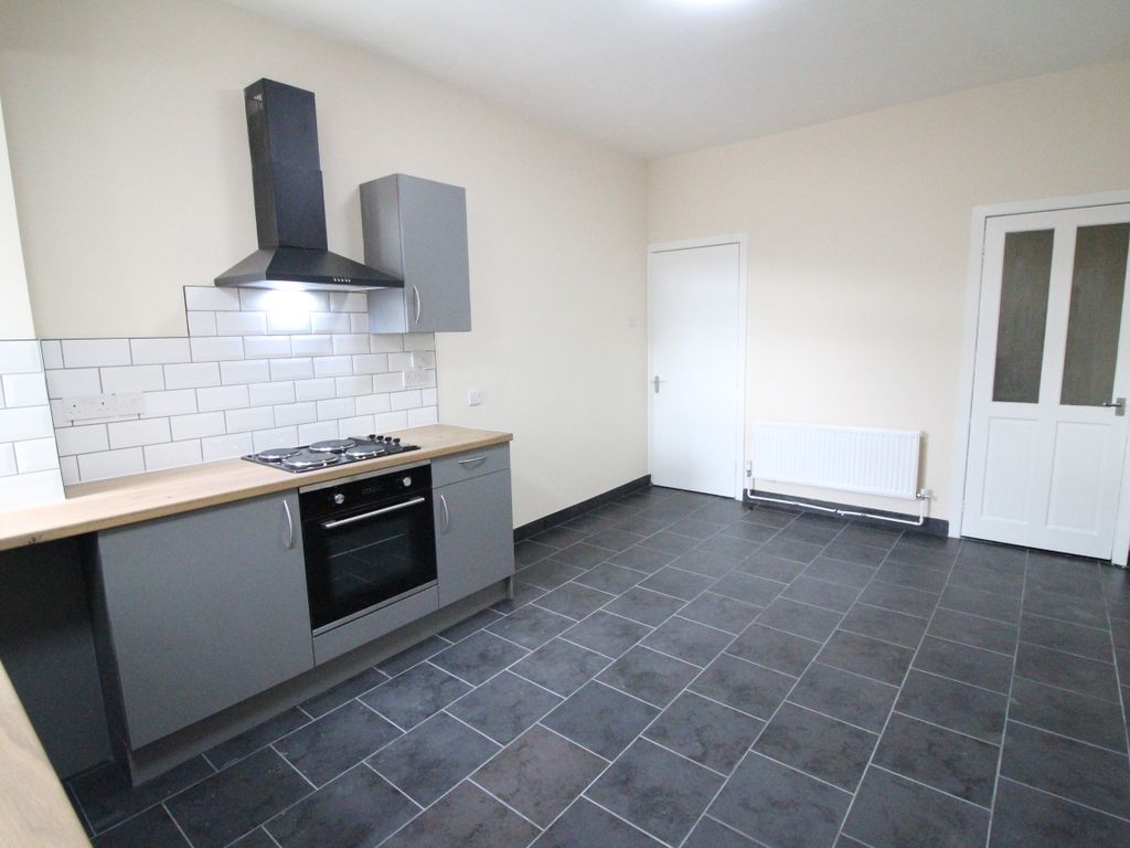 3 bed terraced house to rent in Hardwicke Road, Rotherham S65, £750 pcm