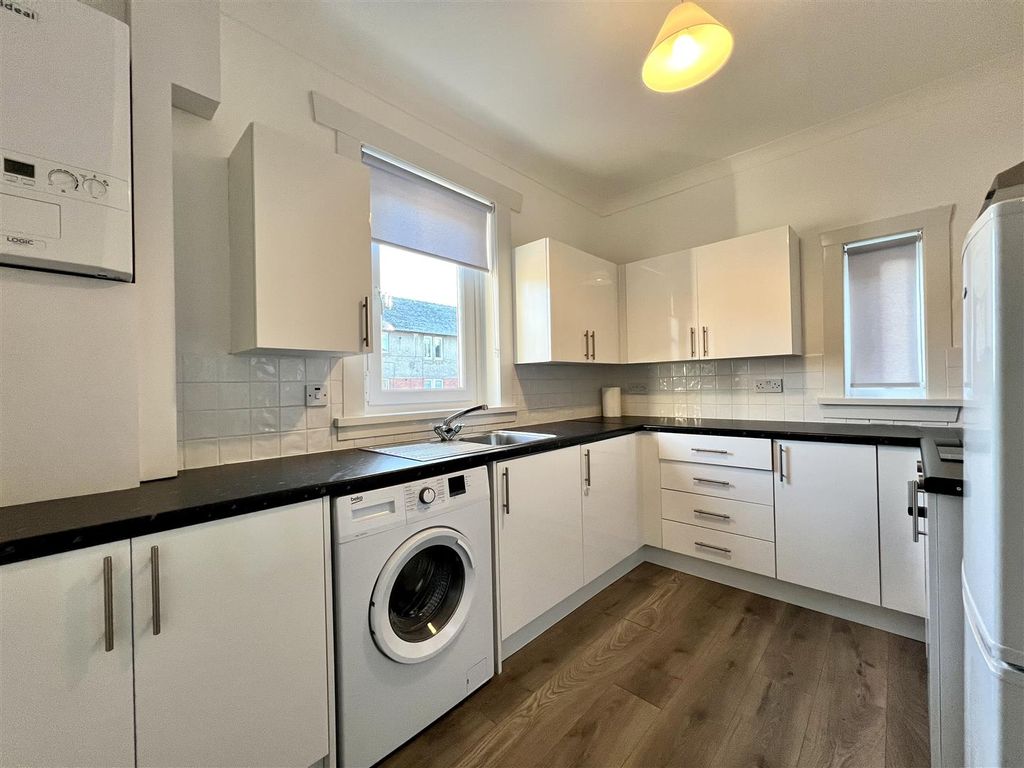 2 bed flat for sale in Reed Street, Strathaven ML10, £89,000