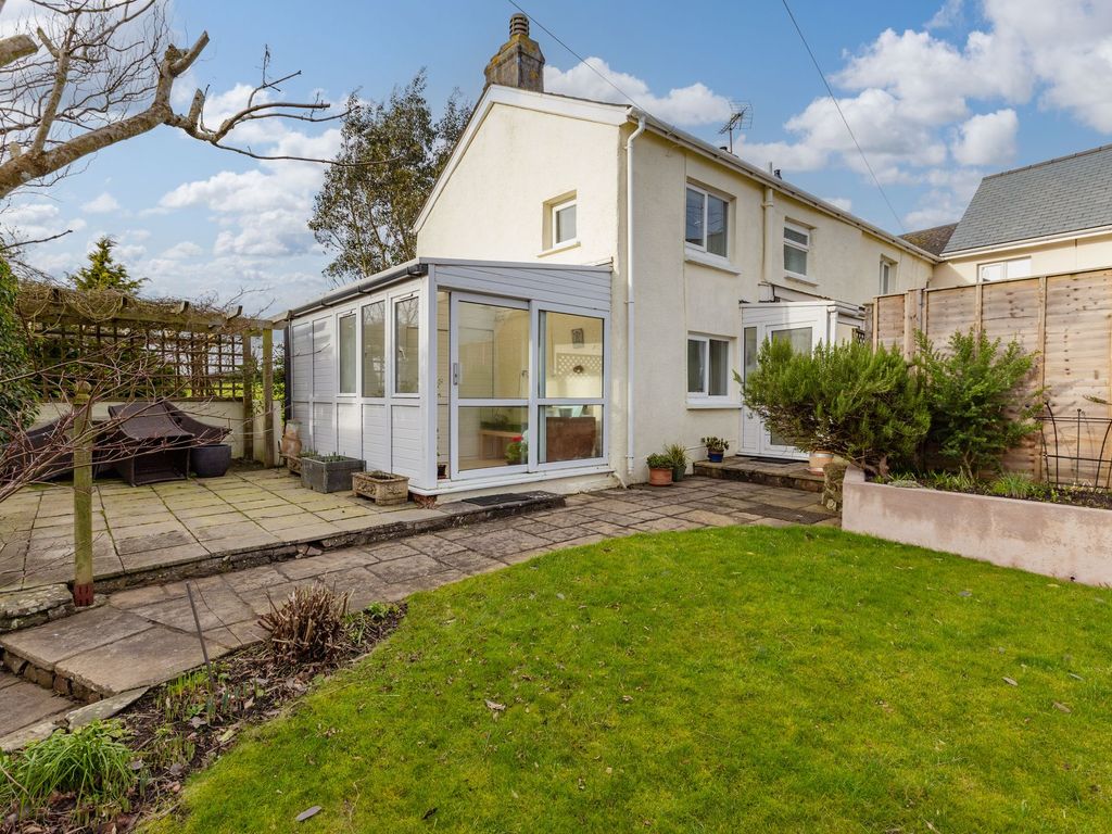 2 bed end terrace house for sale in Wood Lane, Morchard Bishop EX17, £320,000