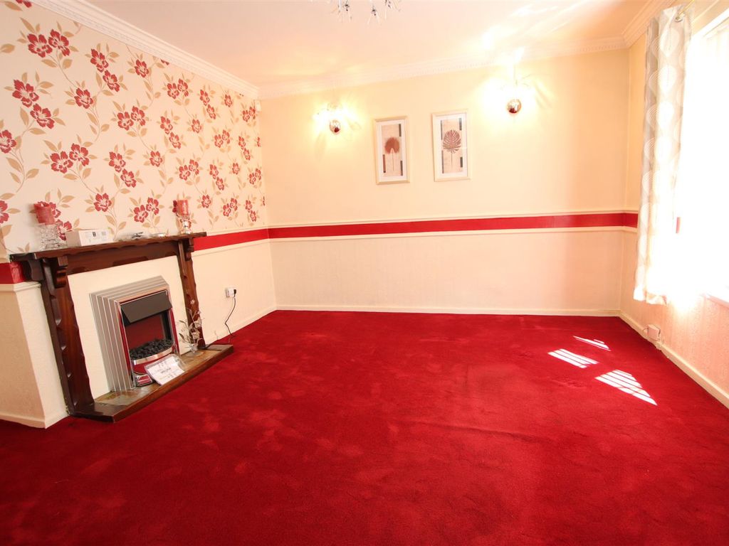 3 bed town house to rent in The Bank, Idle, Bradford BD10, £850 pcm