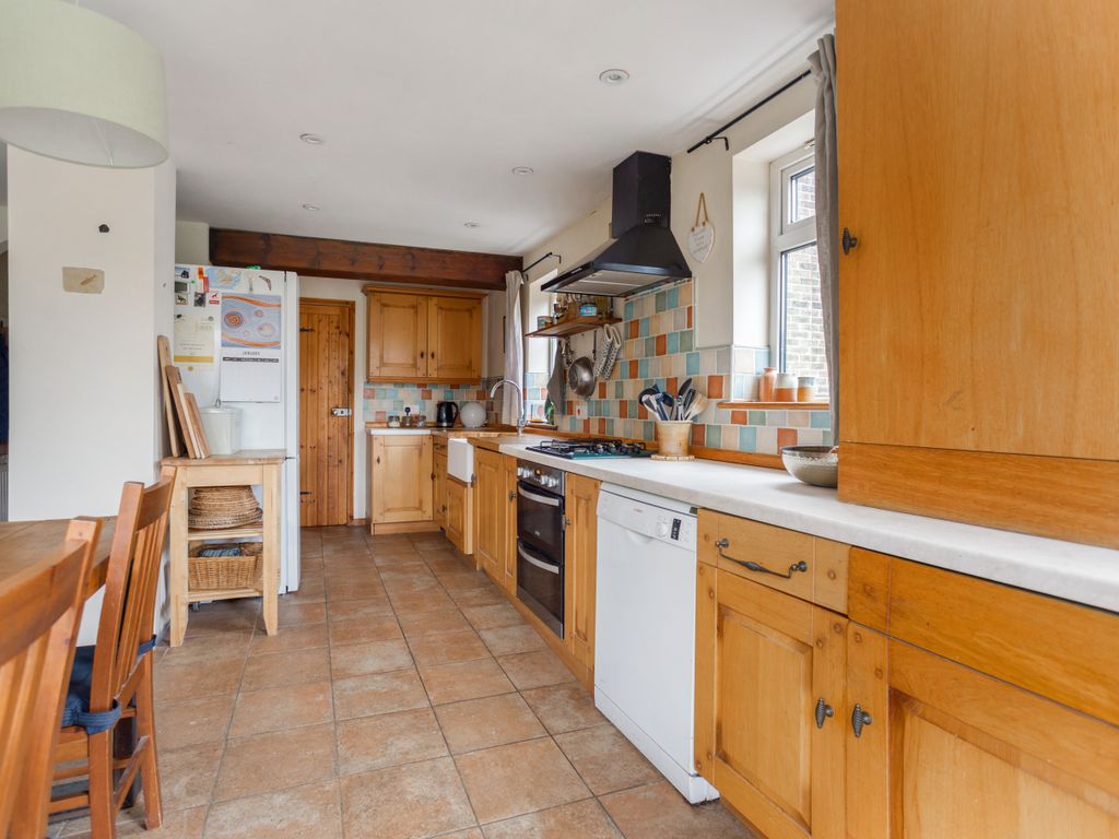3 bed terraced house for sale in College Road, Ardingly RH17, £525,000