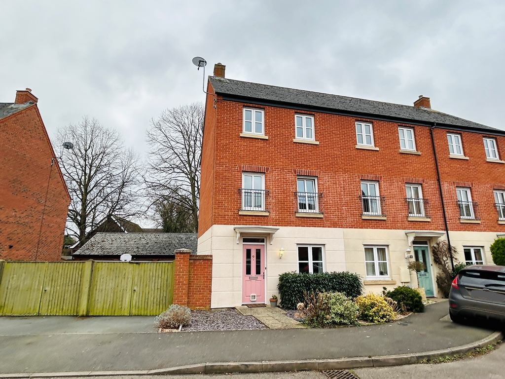 4 bed town house for sale in Old School Mead, Alcester B50, £350,000