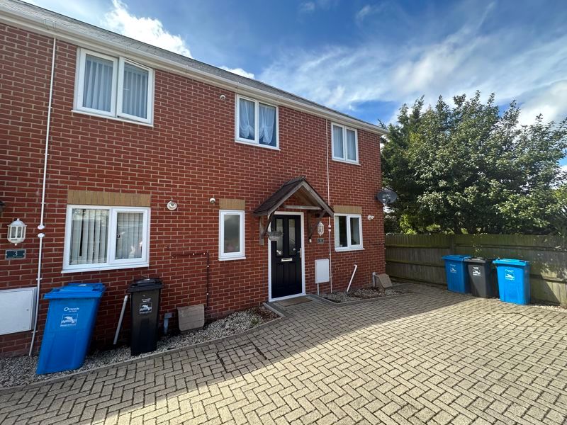 3 bed end terrace house for sale in Sea View Road, Parkstone, Poole BH12, £285,000